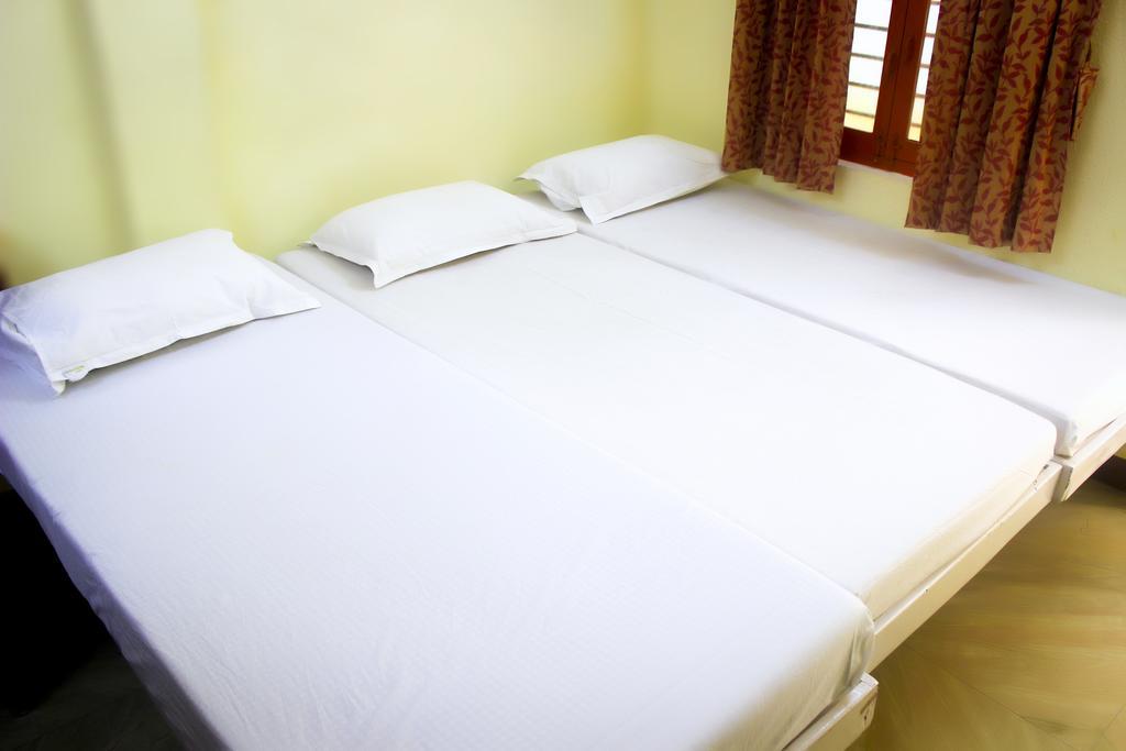 Pms Guest House Pondicherry Exterior photo
